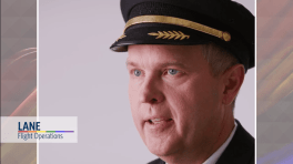 Delta Airlines destaca Lane Kranz, piloto gay da empresa