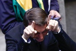 Brasília(DF), 17/04/2016 - Votação do impeachment ao afastamento da presidenta Dilma Rousseff na Câmara dos Deputados - Na foto o deputado Jair Bolsonaro - Foto: Daniel Ferreira/Metrópoles