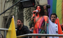 Confira as atrações dos trios da 26ª Parada do Orgulho LGBT+ de São Paulo | 2022