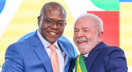 Ministro dos Direitos Humanos, Silvio Almeida, ao lado do presidente Lula - Foto: Reprodução/Gov.Br